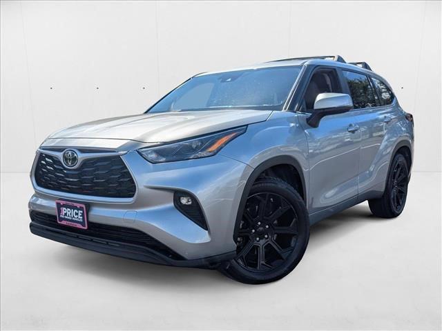 used 2023 Toyota Highlander car, priced at $31,990