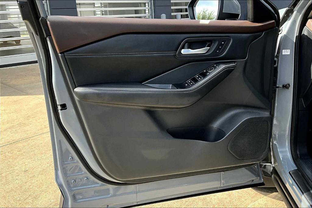 used 2023 Nissan Rogue car, priced at $23,995