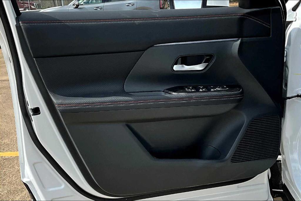 new 2025 Nissan Kicks car, priced at $27,521