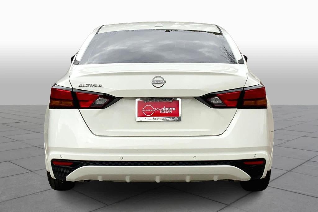 new 2025 Nissan Altima car, priced at $25,901