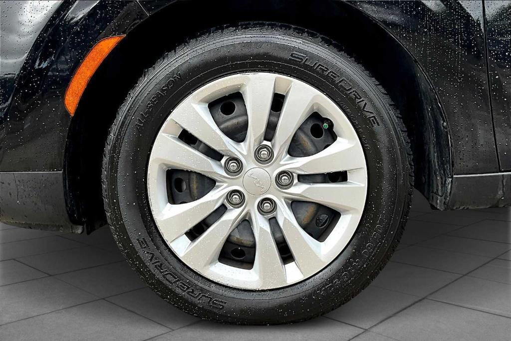 used 2022 Kia Soul car, priced at $11,998