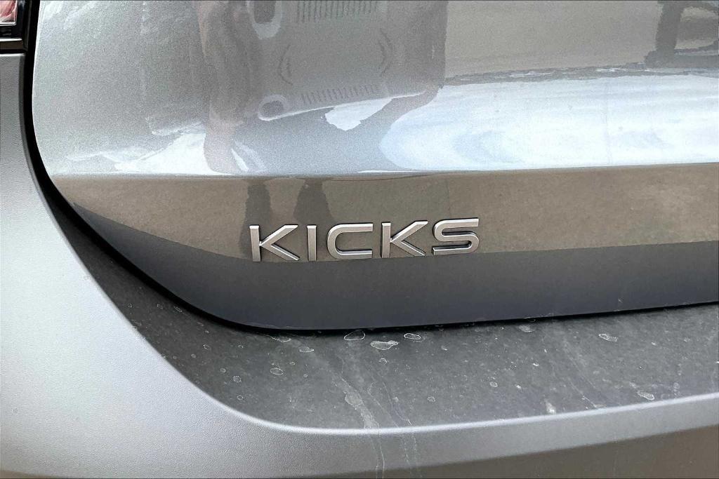 new 2025 Nissan Kicks car, priced at $28,040