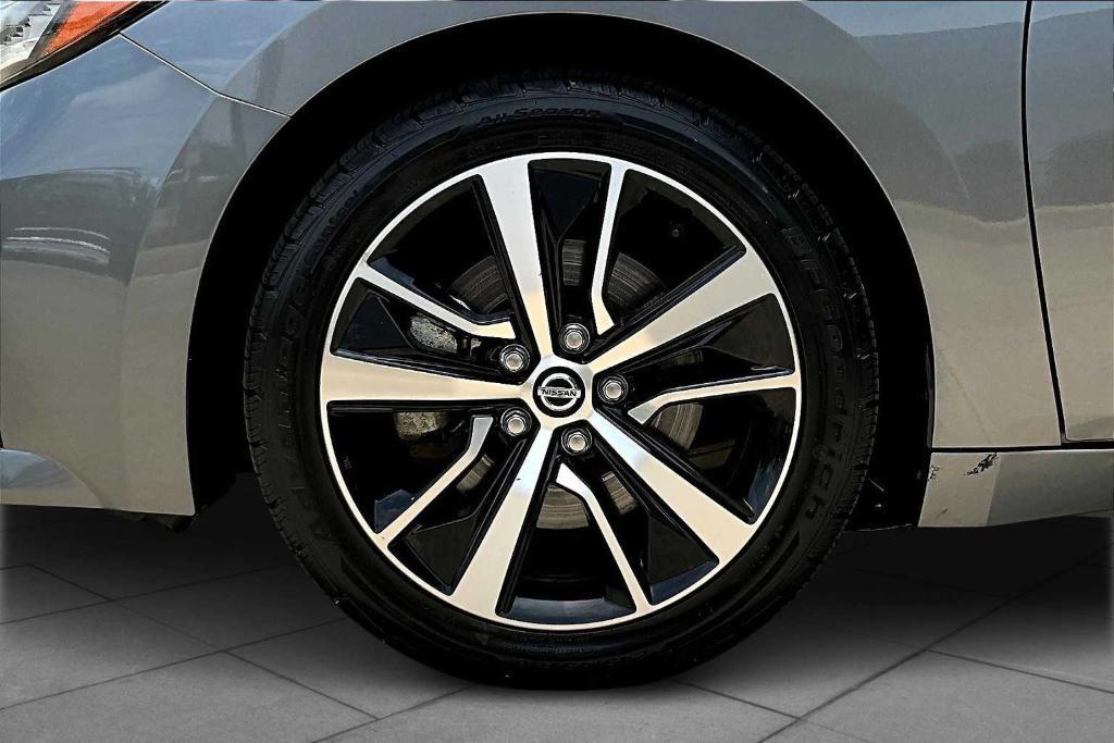 used 2021 Nissan Maxima car, priced at $22,296
