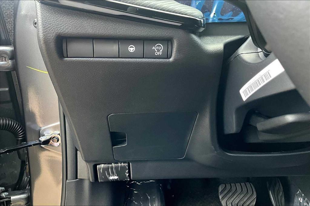 new 2025 Nissan Kicks car, priced at $27,425