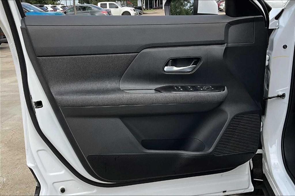 new 2025 Nissan Kicks car, priced at $26,490