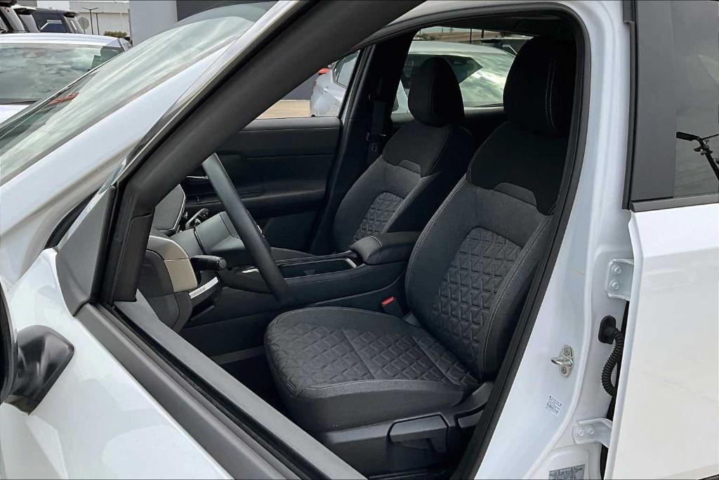 new 2025 Nissan Kicks car, priced at $26,490