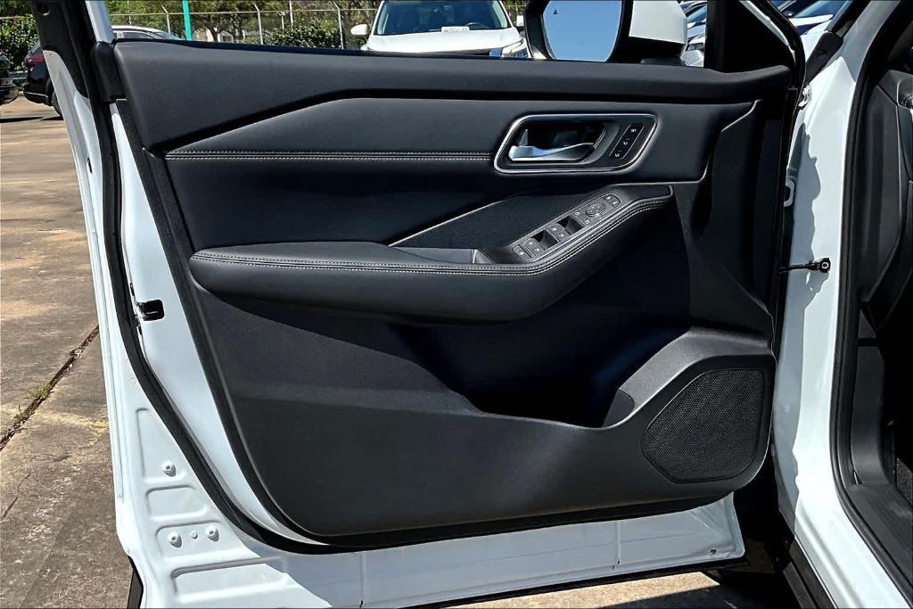 new 2025 Nissan Rogue car, priced at $40,056