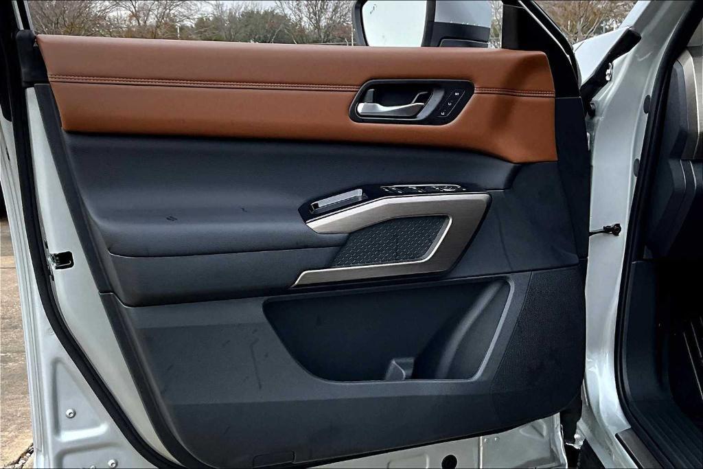 new 2025 Nissan Pathfinder car, priced at $54,815