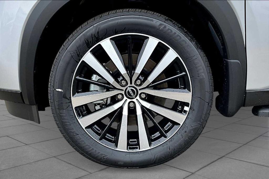 new 2025 Nissan Pathfinder car, priced at $54,815
