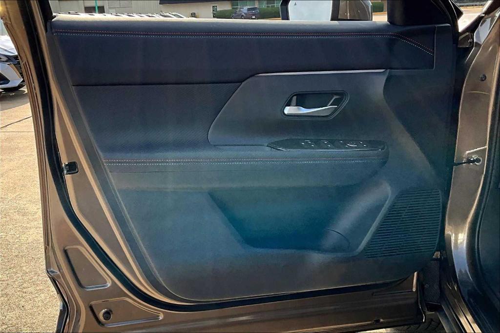 new 2025 Nissan Kicks car, priced at $26,351