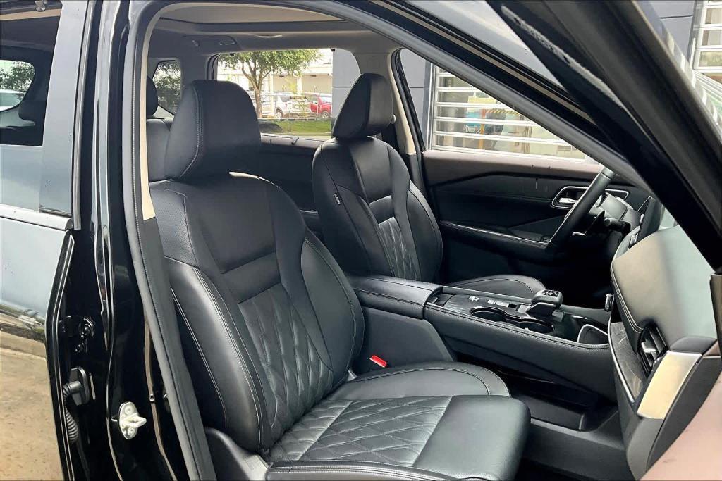 used 2023 Nissan Rogue car, priced at $30,995