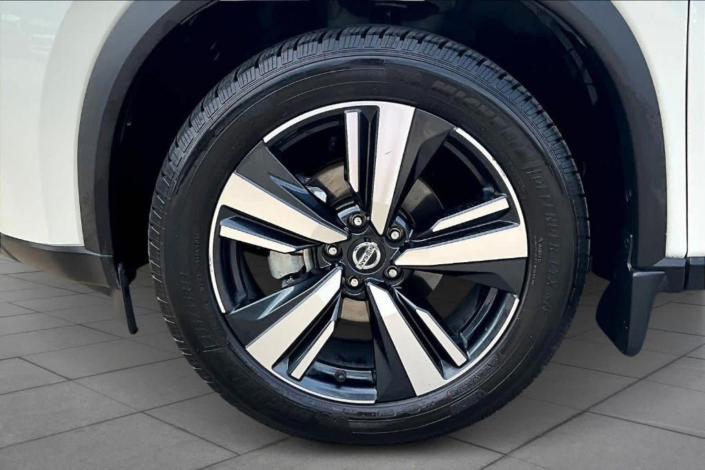 used 2021 Nissan Rogue car, priced at $21,995