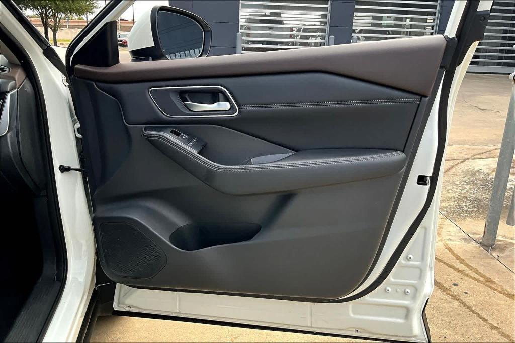 used 2021 Nissan Rogue car, priced at $21,995