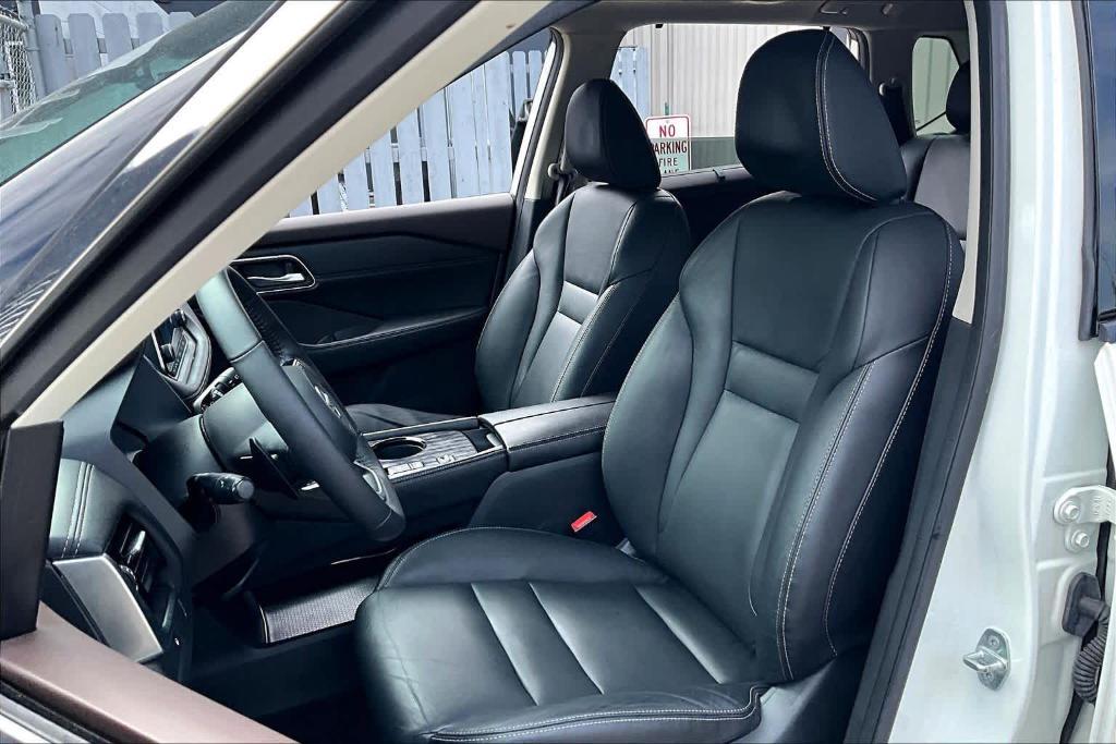 used 2021 Nissan Rogue car, priced at $21,995