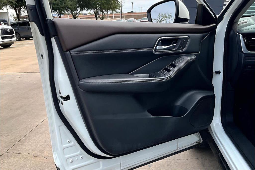 used 2021 Nissan Rogue car, priced at $21,995