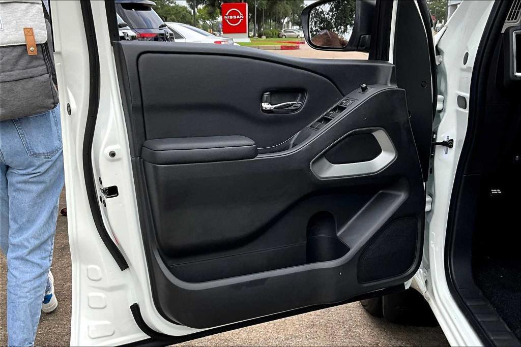 new 2025 Nissan Frontier car, priced at $36,425