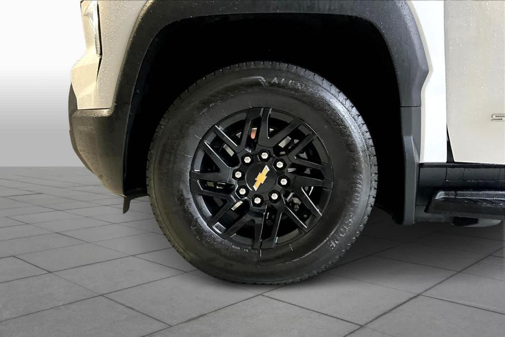 used 2024 Chevrolet Silverado EV car, priced at $51,300