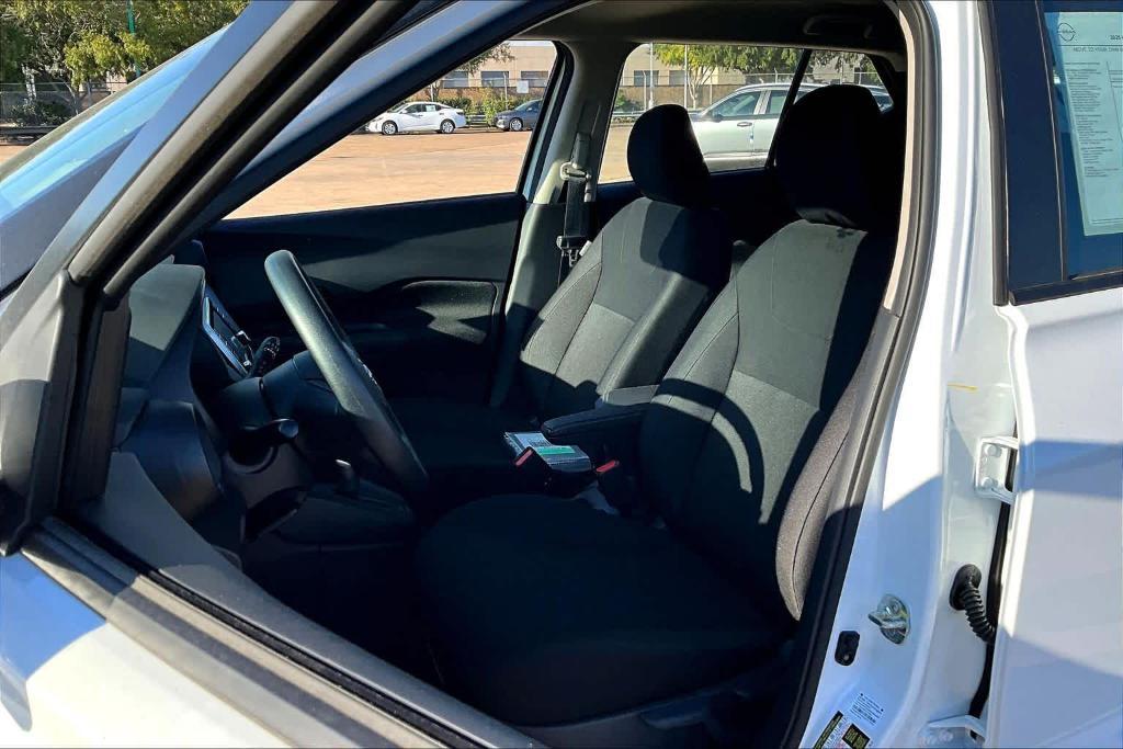 new 2025 Nissan Kicks Play car, priced at $23,865