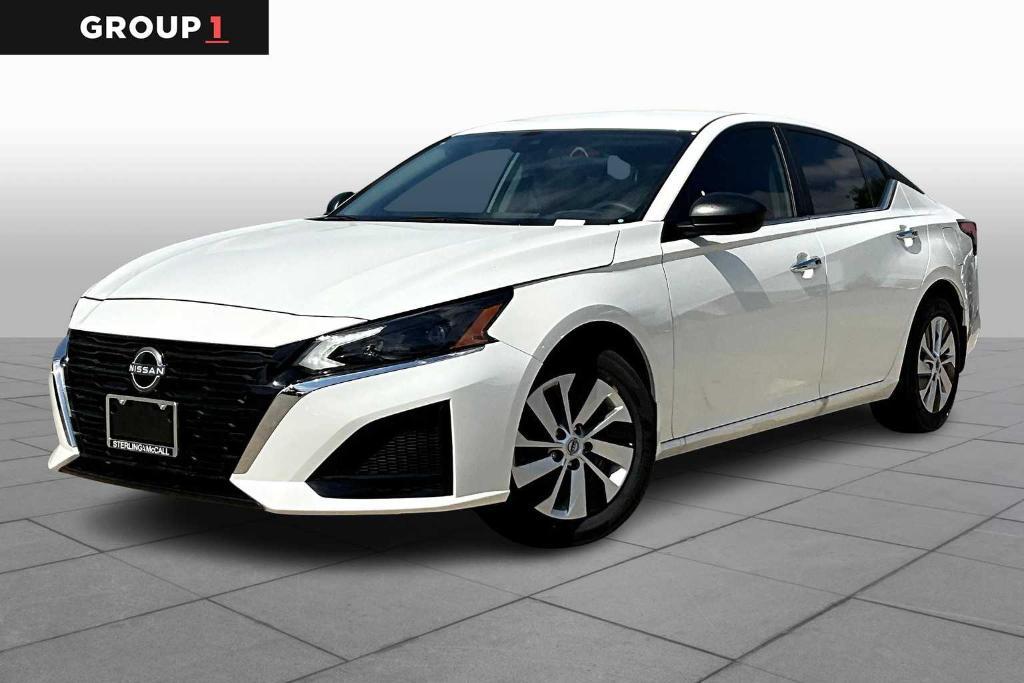 new 2025 Nissan Altima car, priced at $28,250