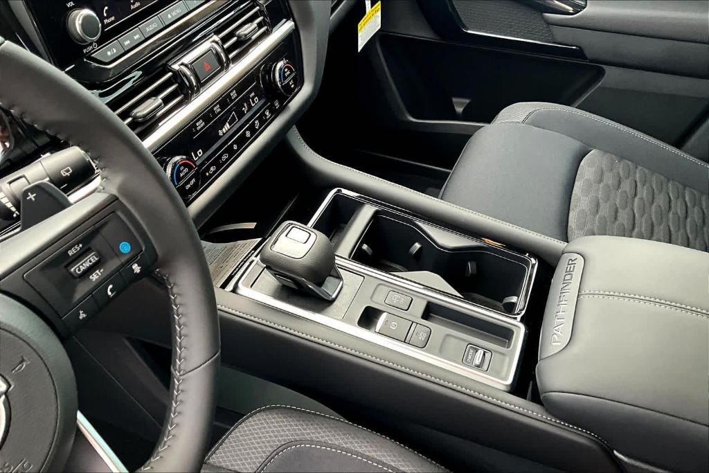 new 2025 Nissan Pathfinder car, priced at $32,925