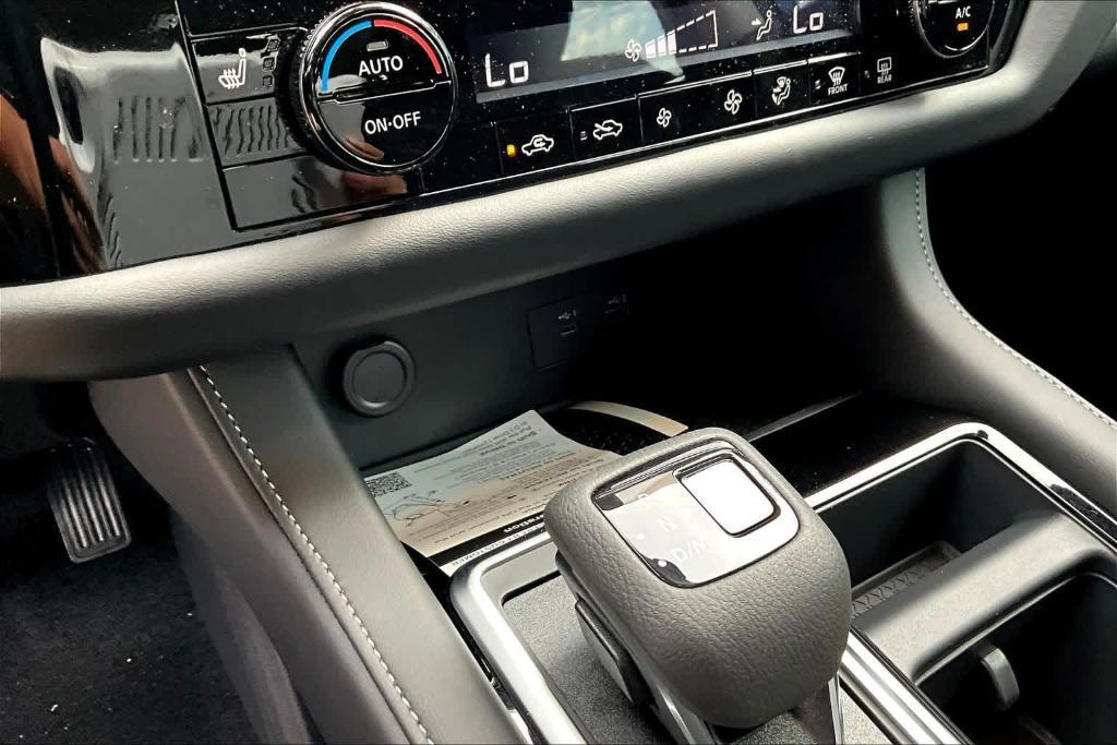 new 2025 Nissan Pathfinder car, priced at $32,925