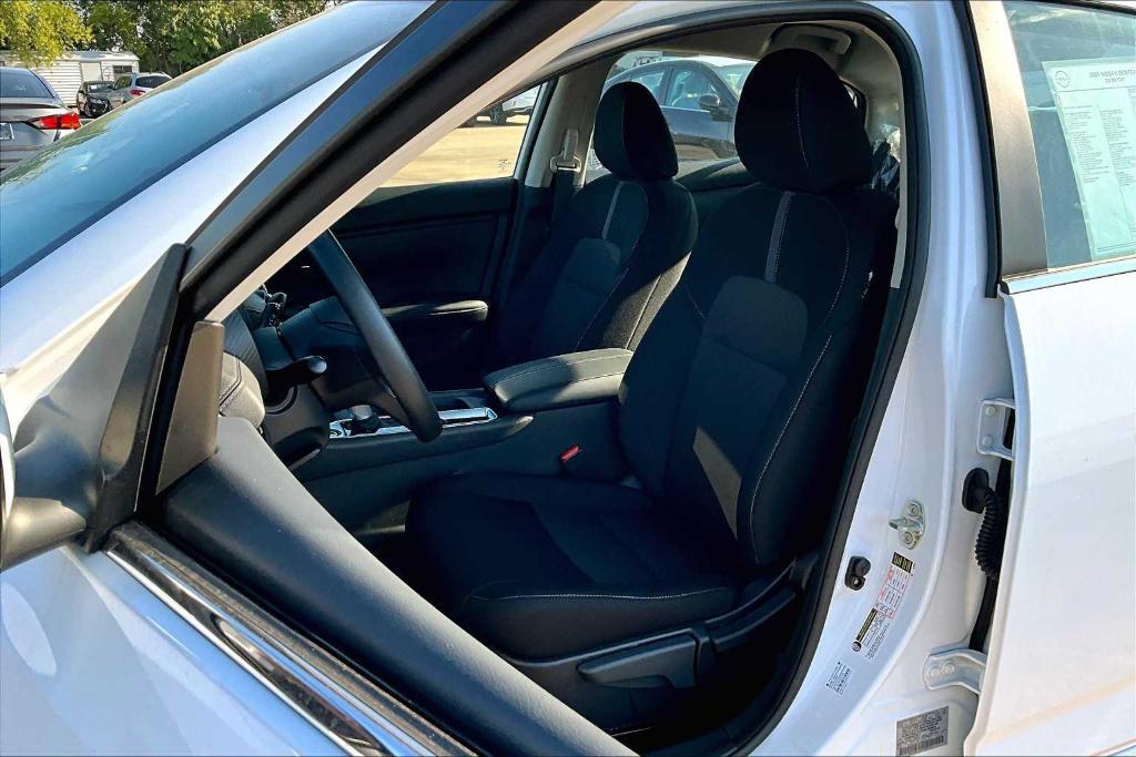 new 2025 Nissan Sentra car, priced at $22,250