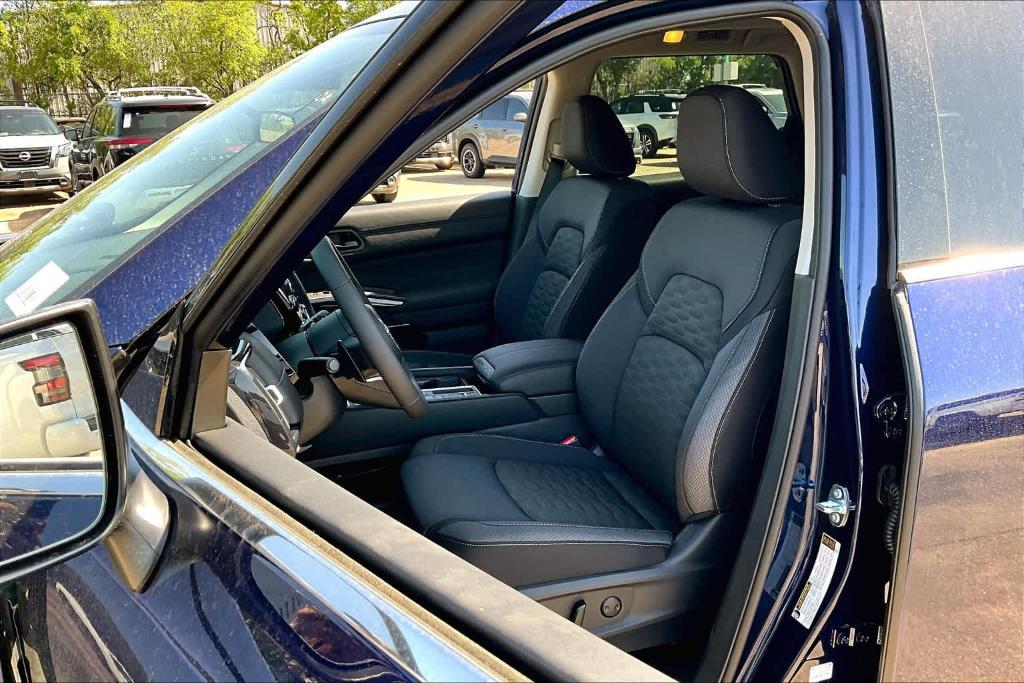 new 2025 Nissan Pathfinder car, priced at $40,960