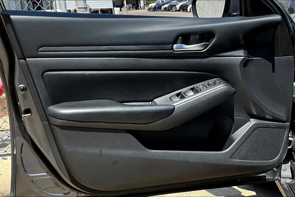 used 2022 Nissan Altima car, priced at $25,256