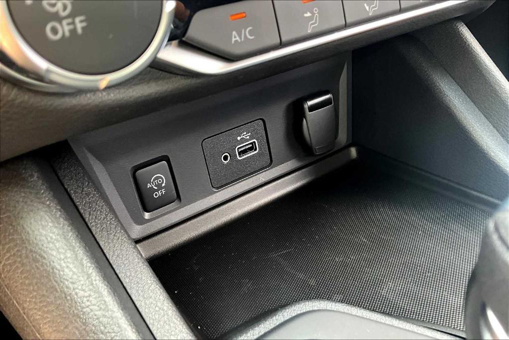 new 2025 Nissan Sentra car, priced at $21,040