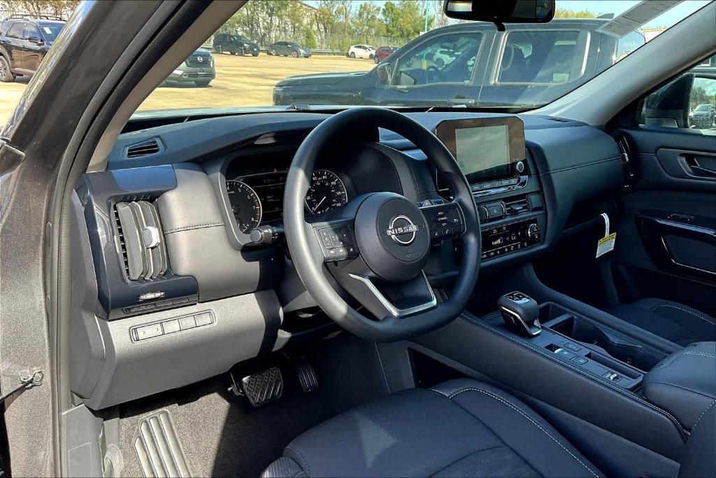 new 2024 Nissan Pathfinder car, priced at $32,805