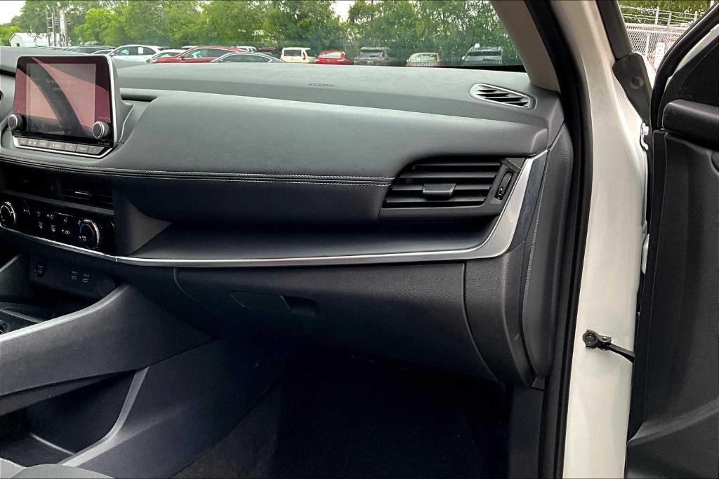 used 2024 Nissan Rogue car, priced at $22,295