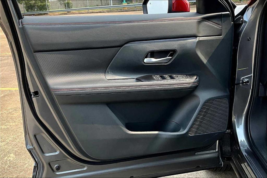 new 2025 Nissan Kicks car, priced at $26,816