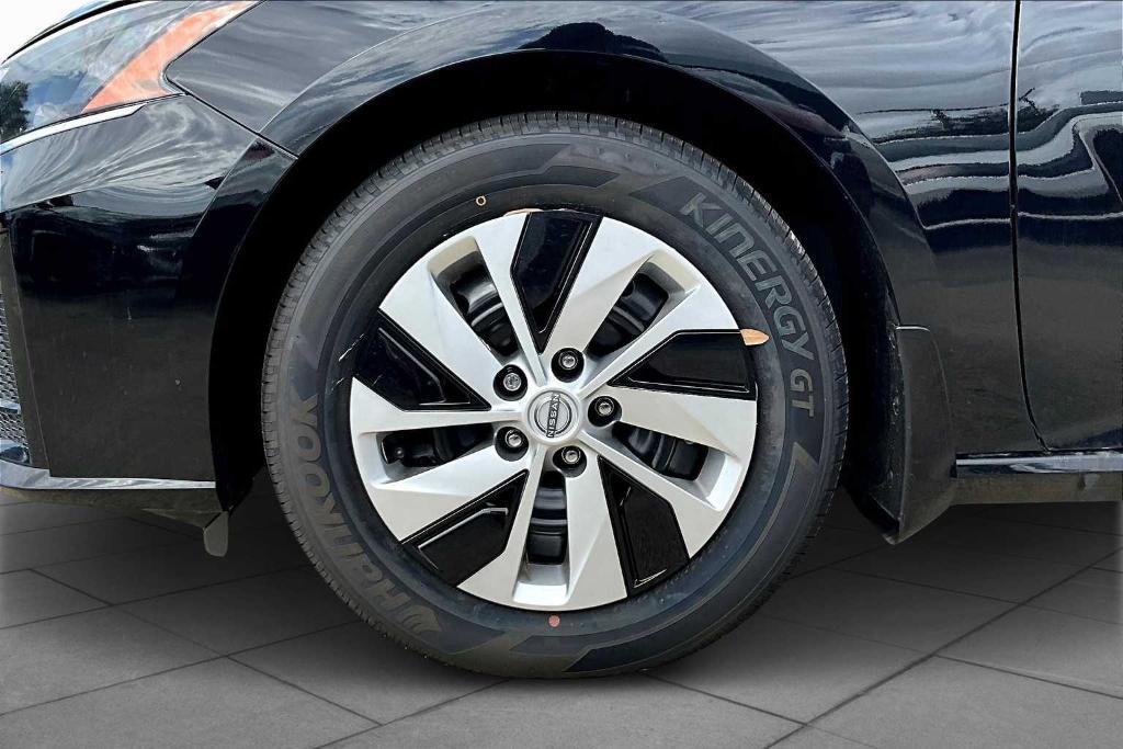 new 2025 Nissan Altima car, priced at $25,775