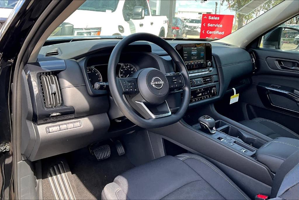 new 2024 Nissan Pathfinder car, priced at $31,225