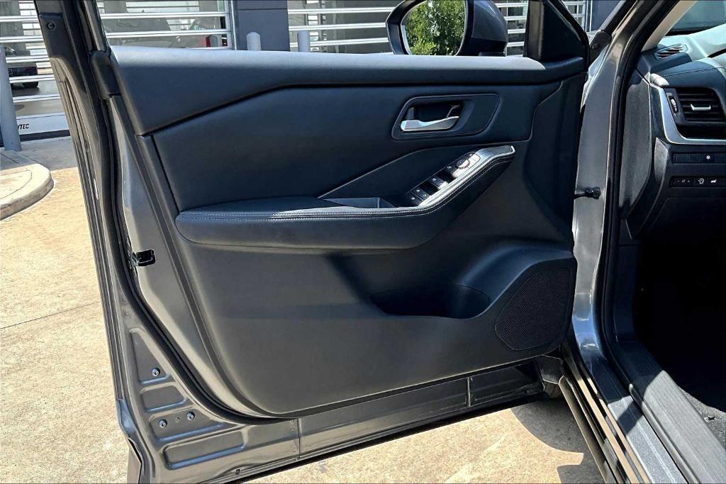 used 2024 Nissan Rogue car, priced at $23,997