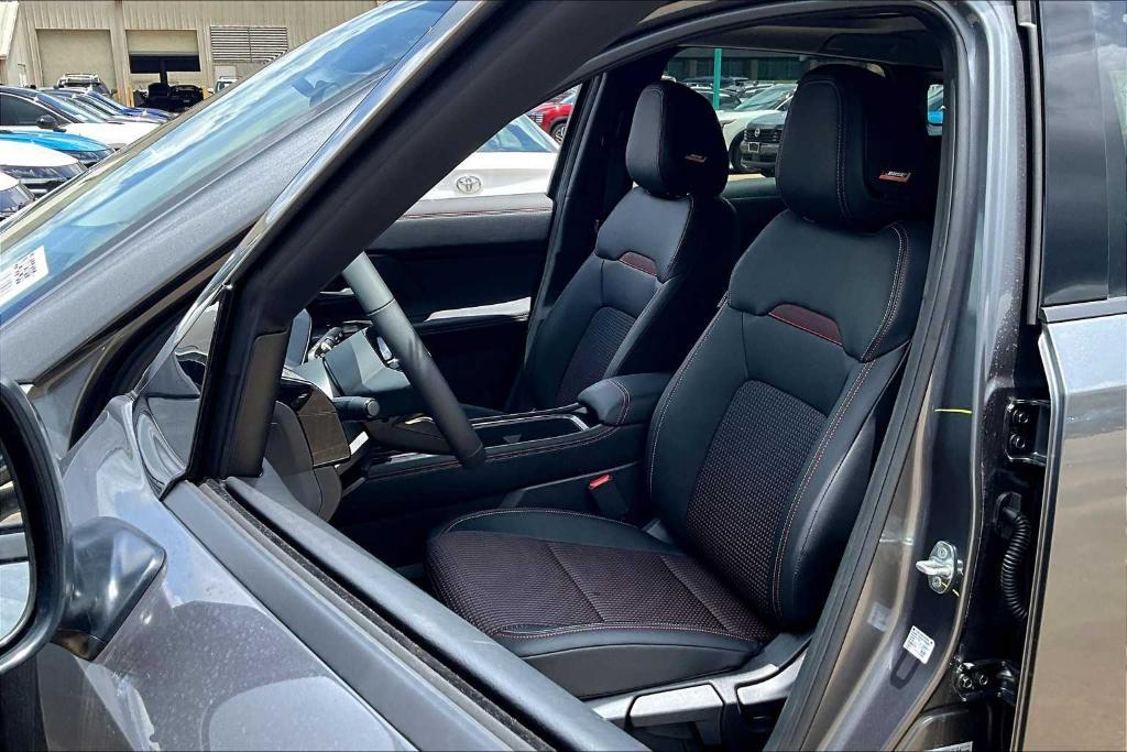 new 2025 Nissan Kicks car, priced at $29,021