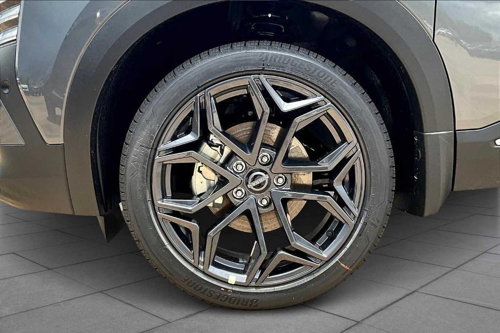 new 2025 Nissan Kicks car, priced at $29,021