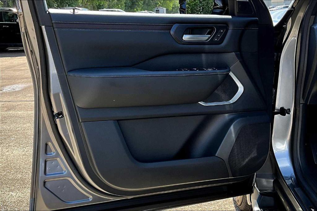 new 2025 Nissan Armada car, priced at $80,960
