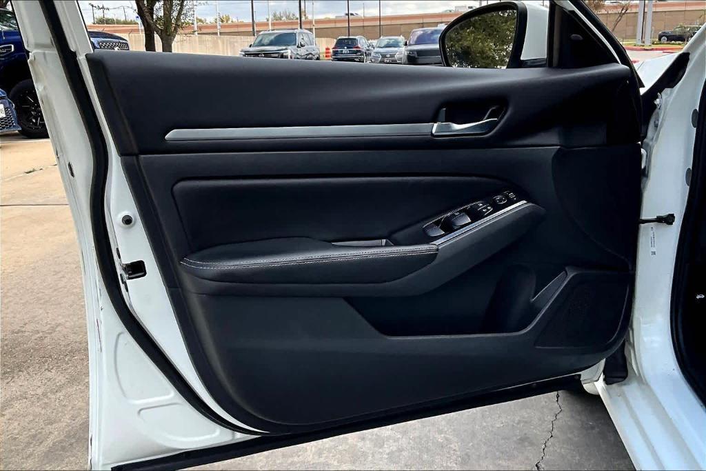 used 2023 Nissan Altima car, priced at $21,607