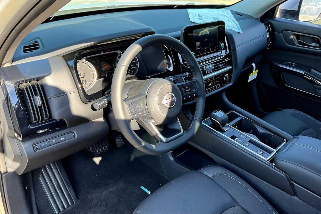new 2025 Nissan Pathfinder car, priced at $33,223