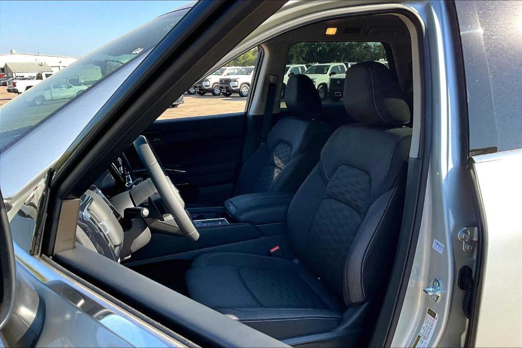 new 2025 Nissan Pathfinder car, priced at $33,223