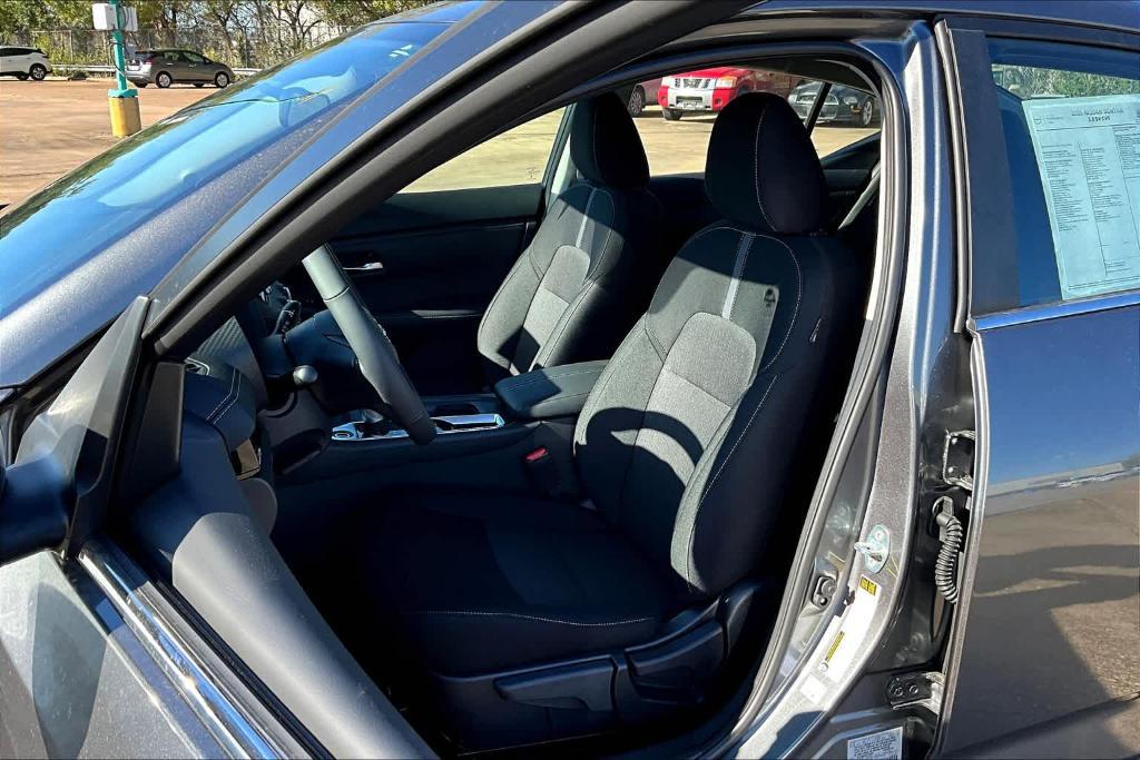 new 2025 Nissan Sentra car, priced at $23,005