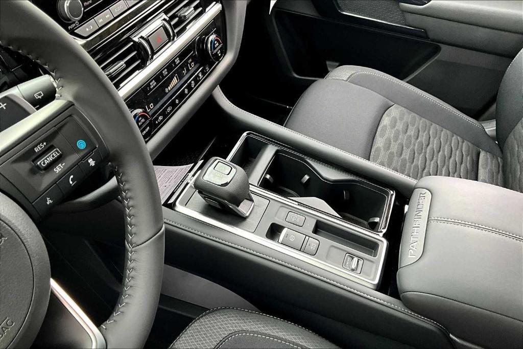 new 2025 Nissan Pathfinder car, priced at $39,995