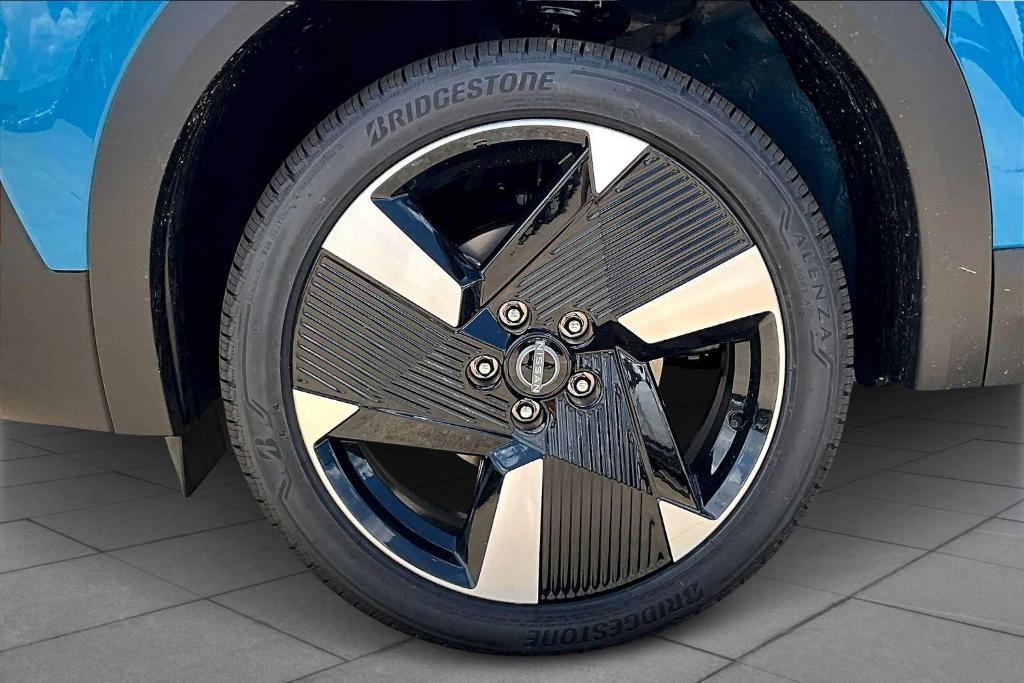 new 2025 Nissan Kicks car, priced at $24,608