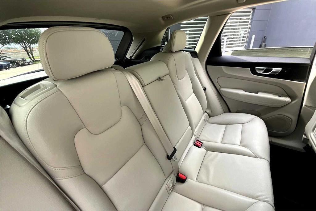 used 2023 Volvo XC60 car, priced at $34,300