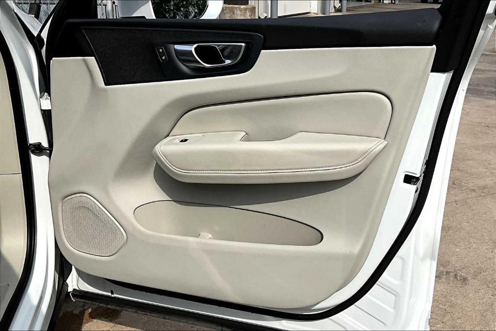 used 2023 Volvo XC60 car, priced at $34,300