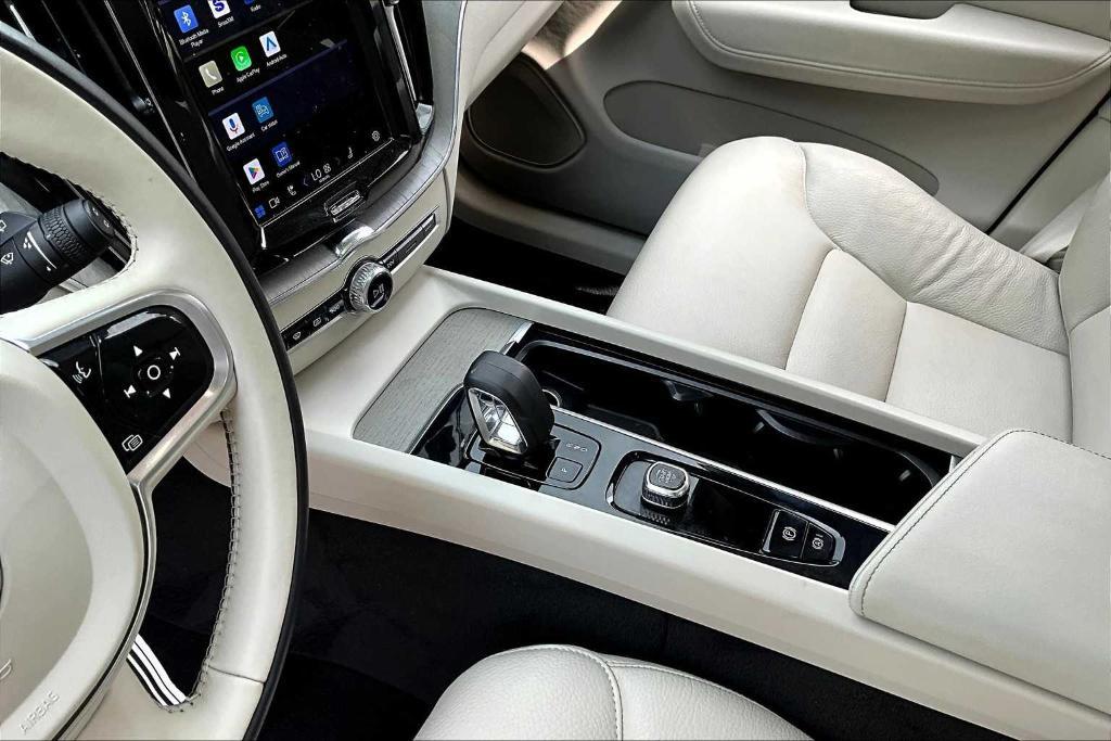 used 2023 Volvo XC60 car, priced at $34,300