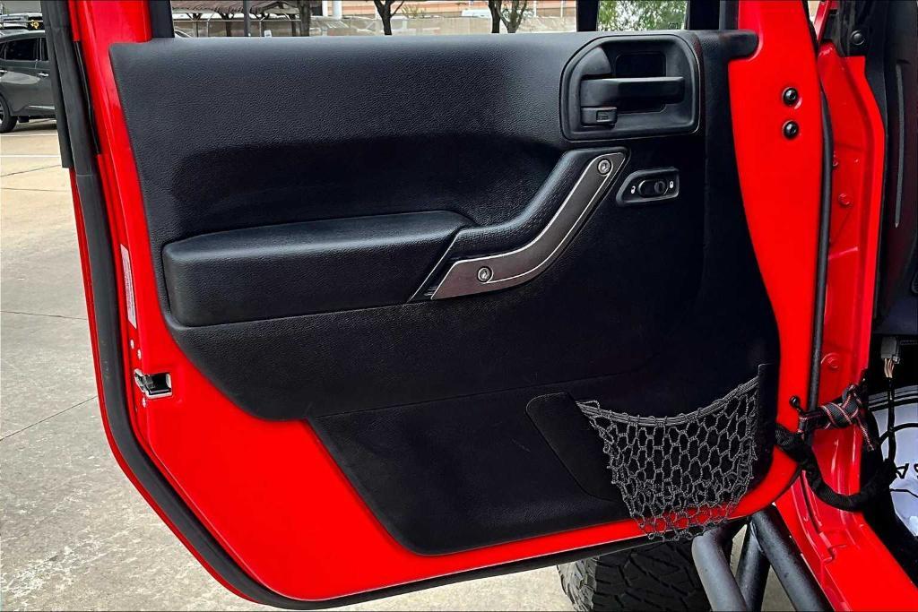 used 2015 Jeep Wrangler Unlimited car, priced at $16,500