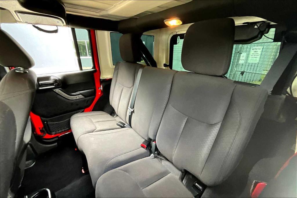 used 2015 Jeep Wrangler Unlimited car, priced at $16,500