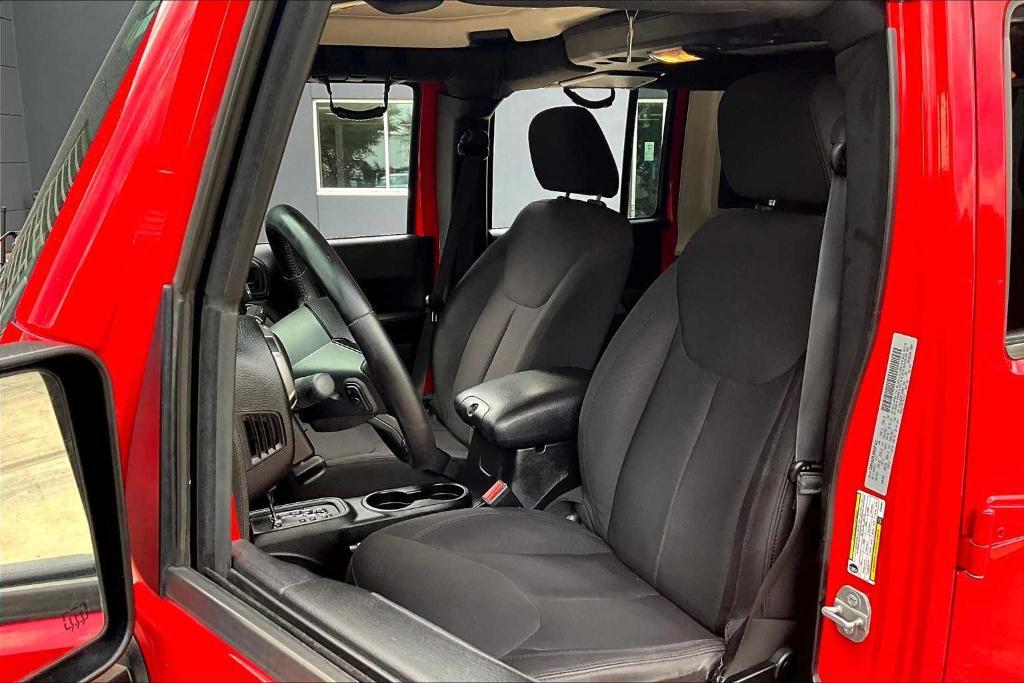 used 2015 Jeep Wrangler Unlimited car, priced at $16,500